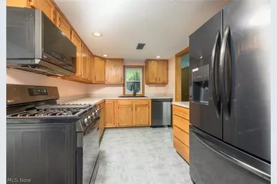1743 Raber Road, Green, OH 44685 - Photo 7