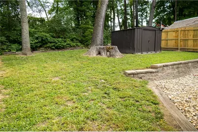 349 E Pace Avenue, Akron, OH 44319 - Photo 15