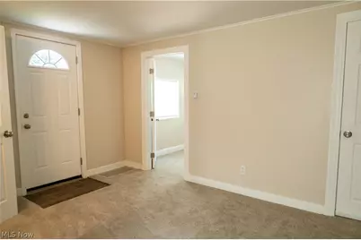 349 E Pace Avenue, Akron, OH 44319 - Photo 3