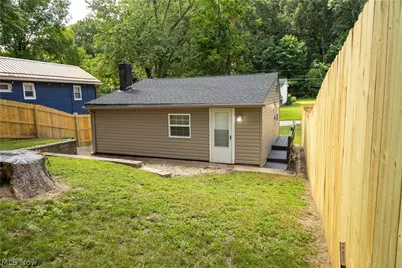 349 E Pace Avenue, Akron, OH 44319 - Photo 17