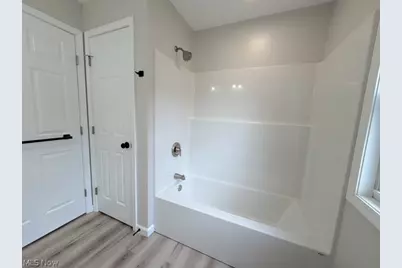 318 W 14th Street, Dover, OH 44622 - Photo 9