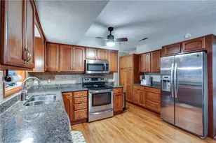 2510 Williamsburg Dr, Uniontown, OH 44685 - Photo 9