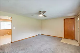 1402 Brookwood Dr, Mogadore, OH 44260 - Photo 5