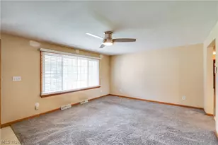 1402 Brookwood Dr, Mogadore, OH 44260 - Photo 3
