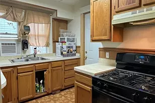 9910 Parmelee Ave, Loveland, OH 44108 - Photo 9