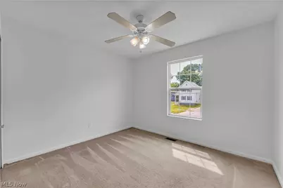 1917 Lexington Avenue, Lorain, OH 44052 - Photo 11