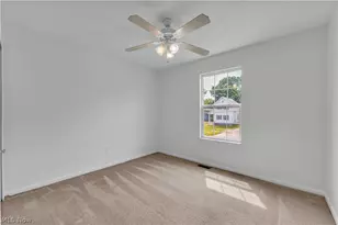 1917 Lexington Ave, Lorain, OH 44052 - Photo 11