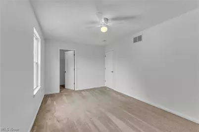 1917 Lexington Avenue, Lorain, OH 44052 - Photo 5