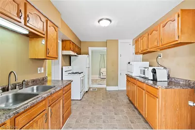 777 Montana Avenue, Akron, OH 44314 - Photo 3