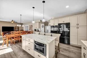 2285 N Bay Dr, Willoughby, OH 44094 - Photo 13