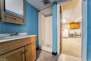 402 W 28th St, Lorain, OH 44055 - Photo 25
