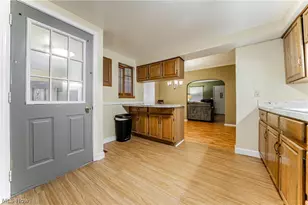 402 W 28th St, Lorain, OH 44055 - Photo 15