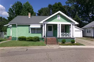 824 Grandview Ave, Coshocton, OH 43812 - Photo 1
