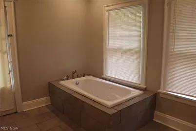 9501 Shakespeare Parkway, Loveland, OH 44108 - Photo 5