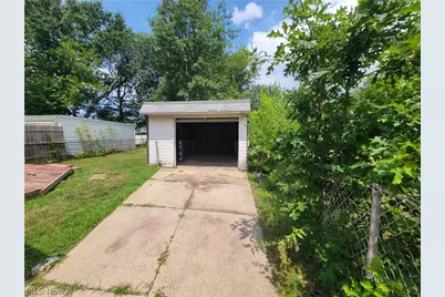 11816 Milligan Avenue, Loveland, OH 44135 - Photo 3