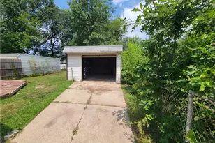 11816 Milligan Ave, Loveland, OH 44135 - Photo 3