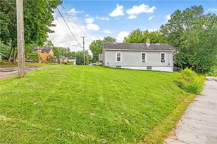 192 1st St NE, Barberton, OH 44203 - Photo 31
