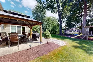 126 Pepperdine Dr, Elyria, OH 44035 - Photo 5