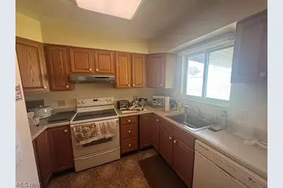 978 Elberon Avenue, Salem, OH 44460 - Photo 7