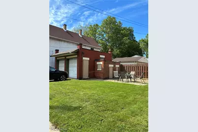 2598 W 10th Street, Loveland, OH 44113 - Photo 3