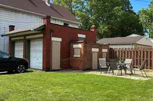 2598 W 10th St, Loveland, OH 44113 - Photo 3