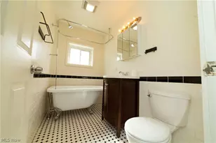 2598 W 10th St, Loveland, OH 44113 - Photo 11