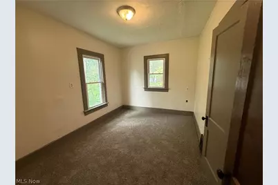 882 Redfern Avenue, Akron, OH 44314 - Photo 9