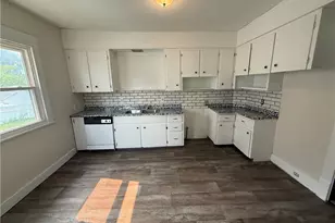 882 Redfern Ave, Akron, OH 44314 - Photo 5