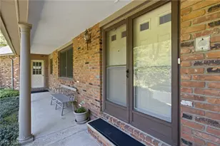 17953 Lost Trail, Chagrin Falls, OH 44023 - Photo 5