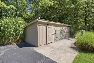 17953 Lost Trail, Chagrin Falls, OH 44023 - Photo 47