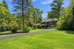 17953 Lost Trail, Chagrin Falls, OH 44023 - Photo 3