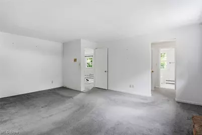 17953 Lost Trail, Chagrin Falls, OH 44023 - Photo 23