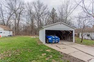 538 Redondo Rd, Youngstown, OH 44504 - Photo 5