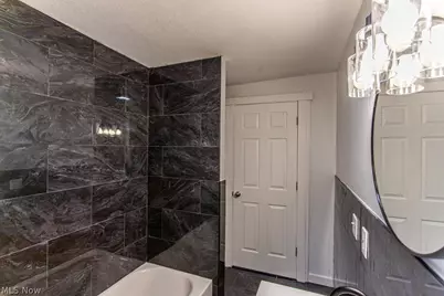 538 Redondo Road, Youngstown, OH 44504 - Photo 7