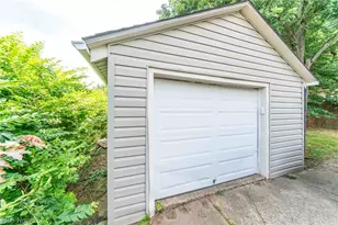1347 Hammel St, Akron, OH 44306 - Photo 29