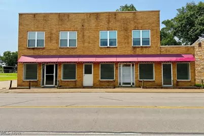 2007 Washington Boulevard, Belpre, OH 45714 - Photo 1
