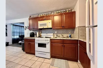 2007 Washington Boulevard, Belpre, OH 45714 - Photo 5