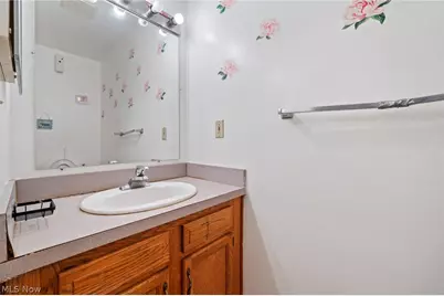 12505 Grimsby Avenue, Loveland, OH 44135 - Photo 15