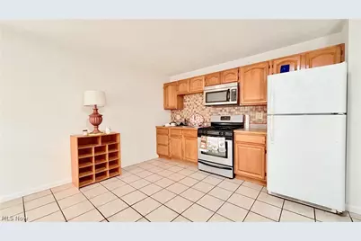 1094 Clement Avenue, Belpre, OH 45714 - Photo 7
