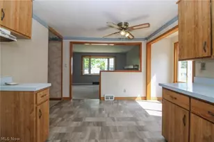 1307 Humbolt Ave, Youngstown, OH 44502 - Photo 11