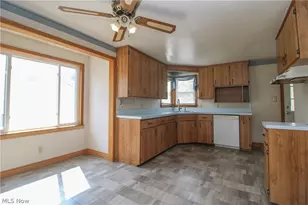 1307 Humbolt Ave, Youngstown, OH 44502 - Photo 9