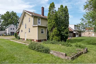 2203 5th Street NE, Canton, OH 44704 - Photo 31