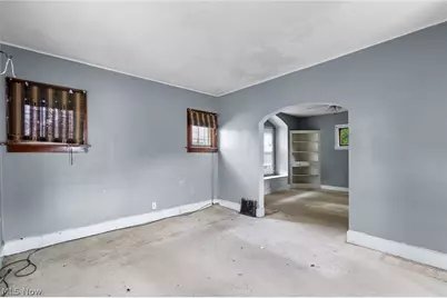 2203 5th Street NE, Canton, OH 44704 - Photo 5