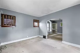 2203 5th St NE, Canton, OH 44704 - Photo 5