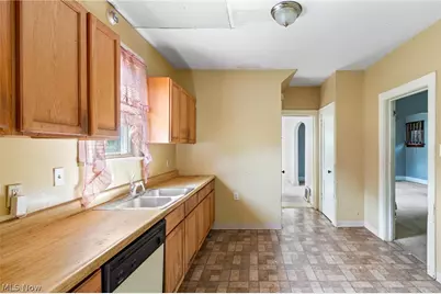 2203 5th Street NE, Canton, OH 44704 - Photo 13