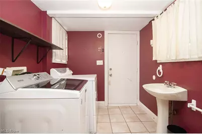 168 Poland Avenue, Struthers, OH 44471 - Photo 15