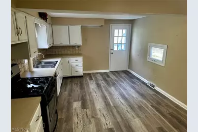 2229 39th Street NW, Canton, OH 44709 - Photo 13