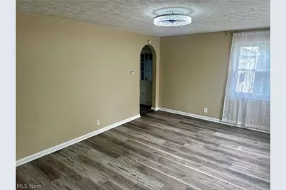2229 39th Street NW, Canton, OH 44709 - Photo 9