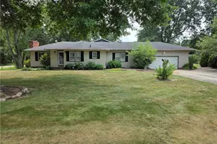 490 Bonshire Rd, Akron, OH 44319 - Photo 1