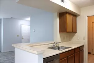 7260 Somerset Ct, Northfield, OH 44067 - Photo 5
